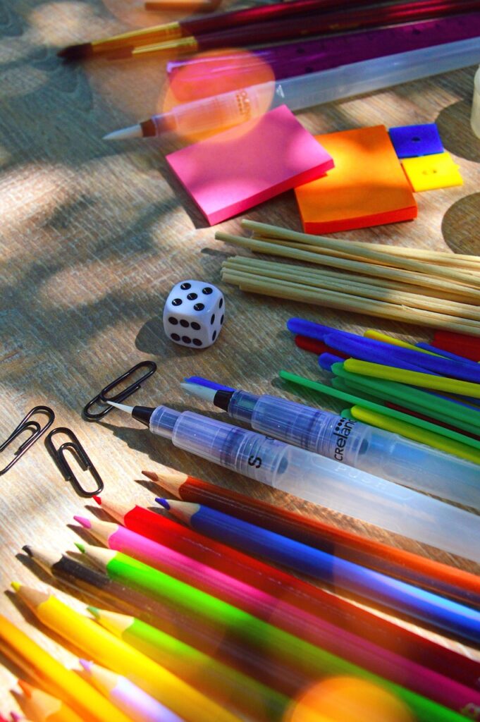 back-to-school, school, crayon, school supplies, pencils, paint, class, pencil, education, creative, color, learning, plastics, school starts, pen, pens, brush, child, academic year